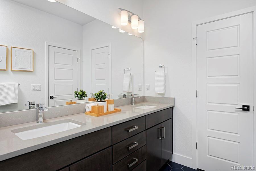 MLS Image #11 for 2868 s machebeuf court,denver, Colorado