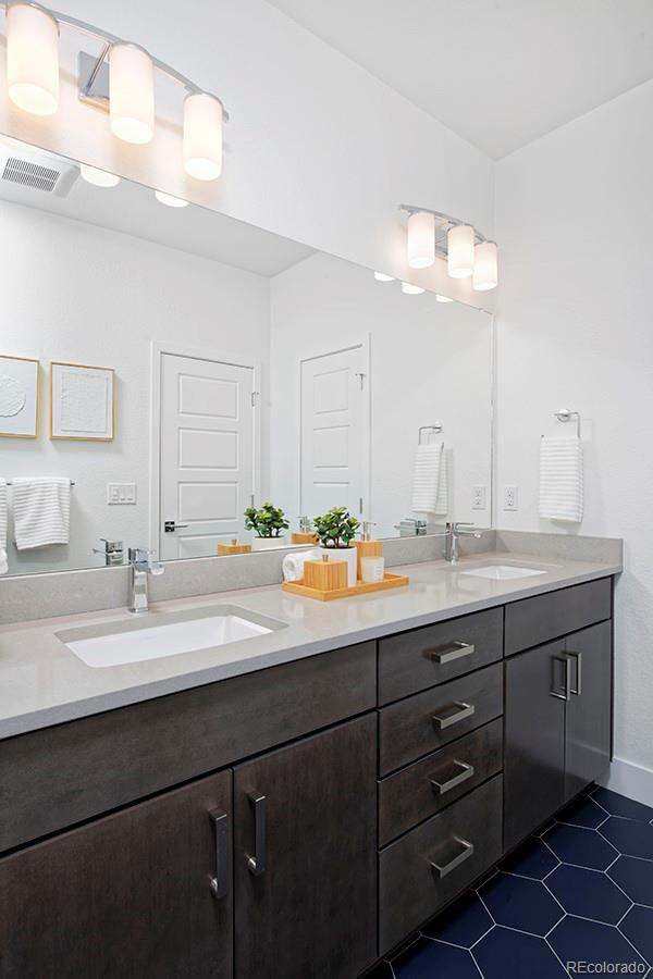 MLS Image #12 for 2868 s machebeuf court,denver, Colorado