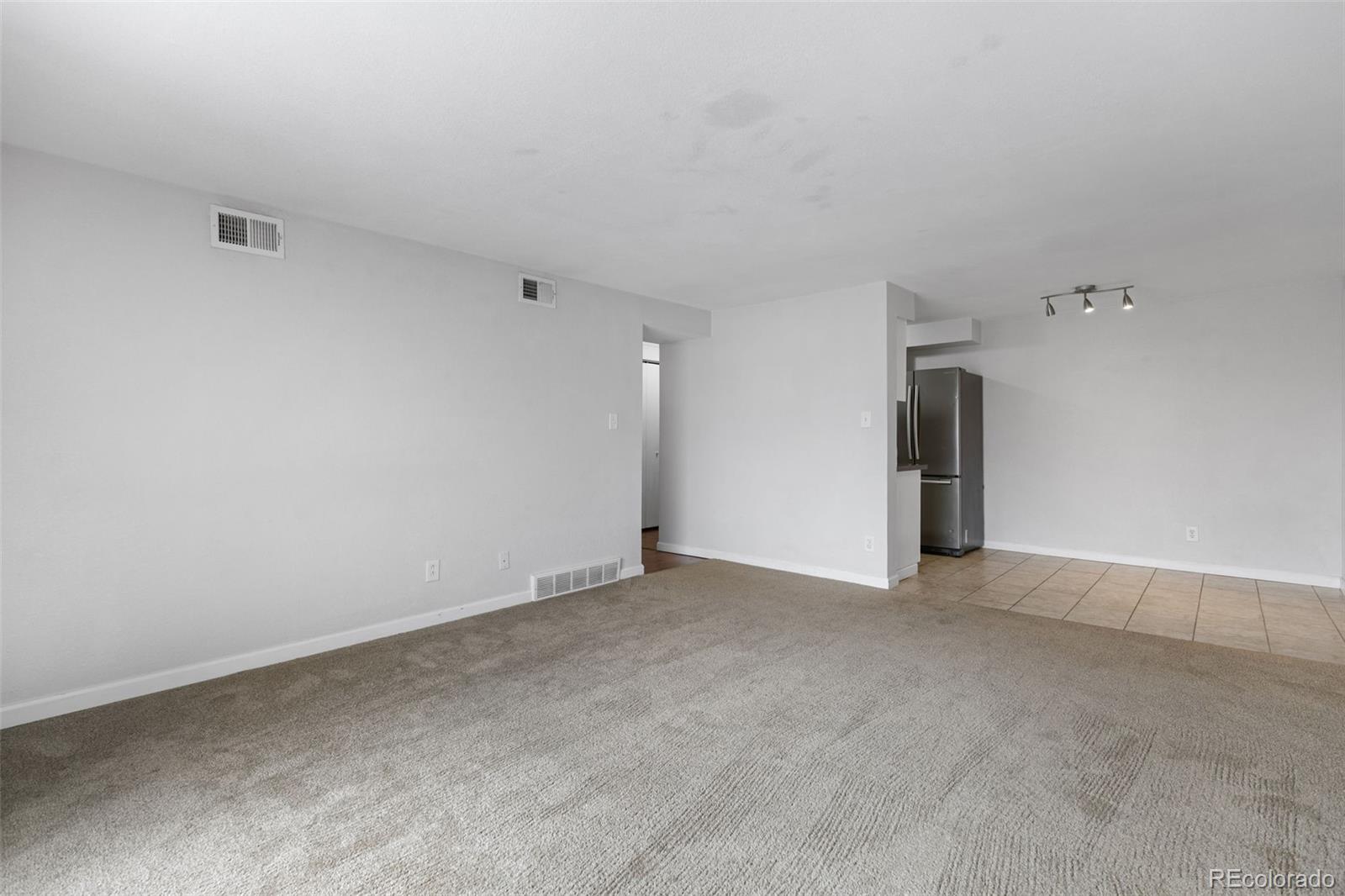 MLS Image #10 for 209 e highline circle 302,centennial, Colorado