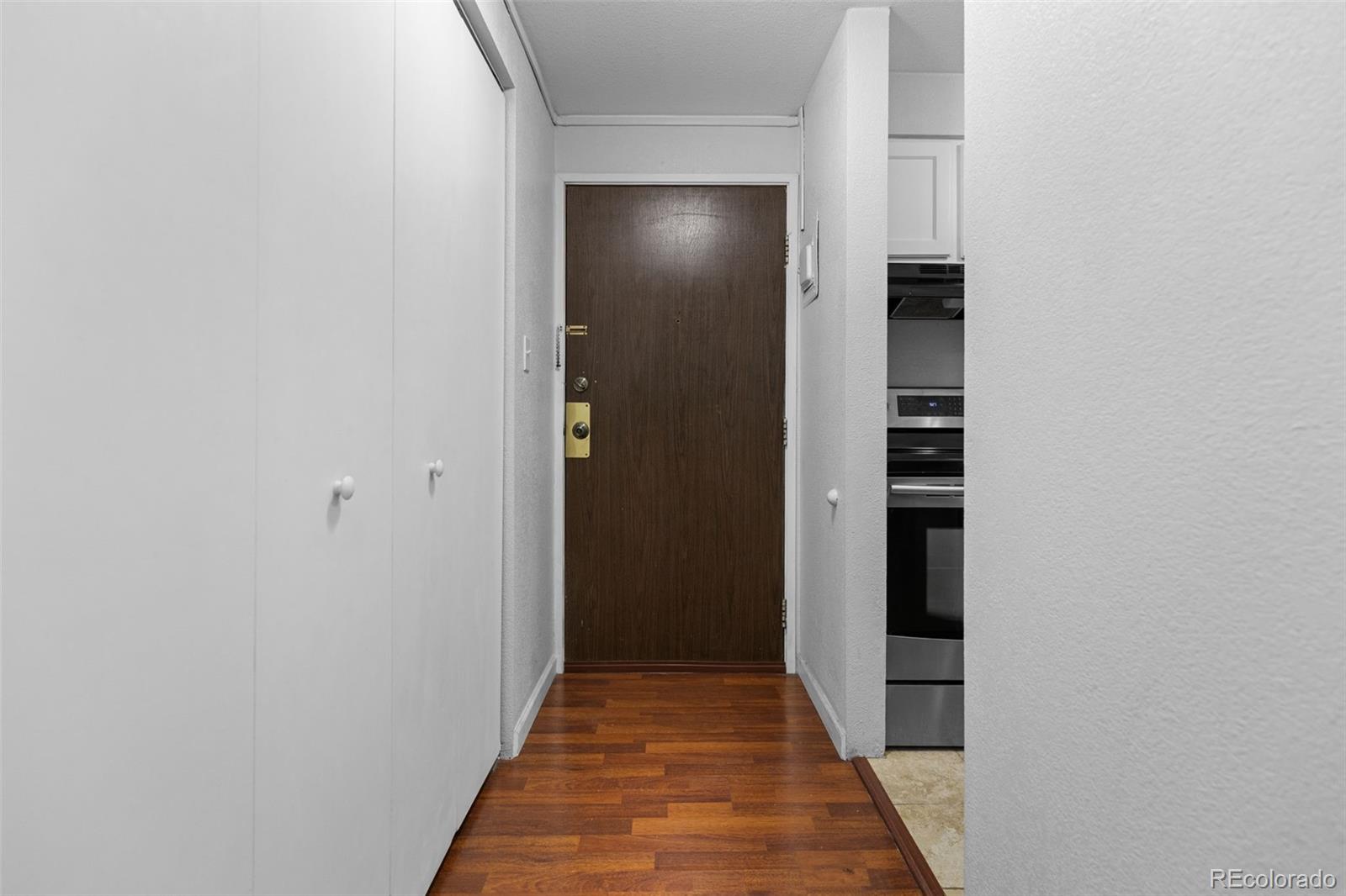 MLS Image #2 for 209 e highline circle 302,centennial, Colorado