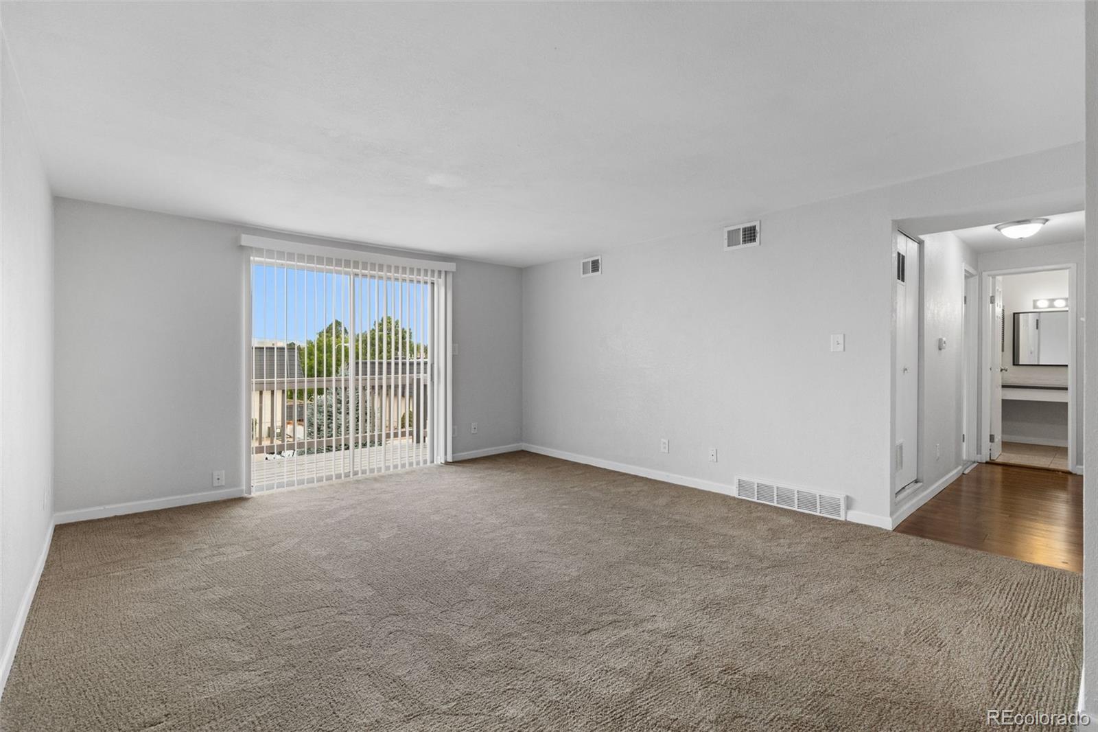MLS Image #8 for 209 e highline circle 302,centennial, Colorado