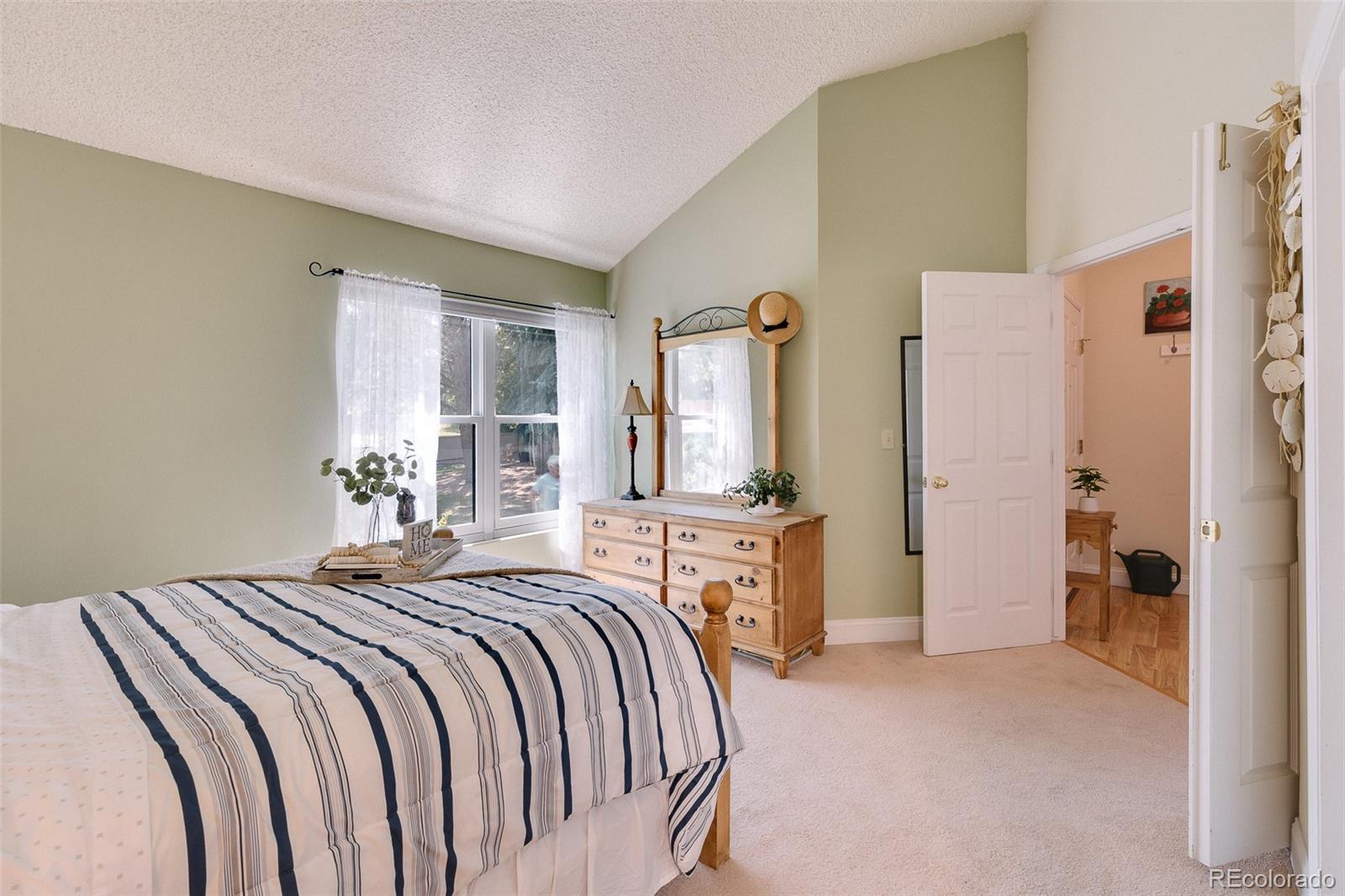 MLS Image #7 for 530  autumn crest circle,colorado springs, Colorado