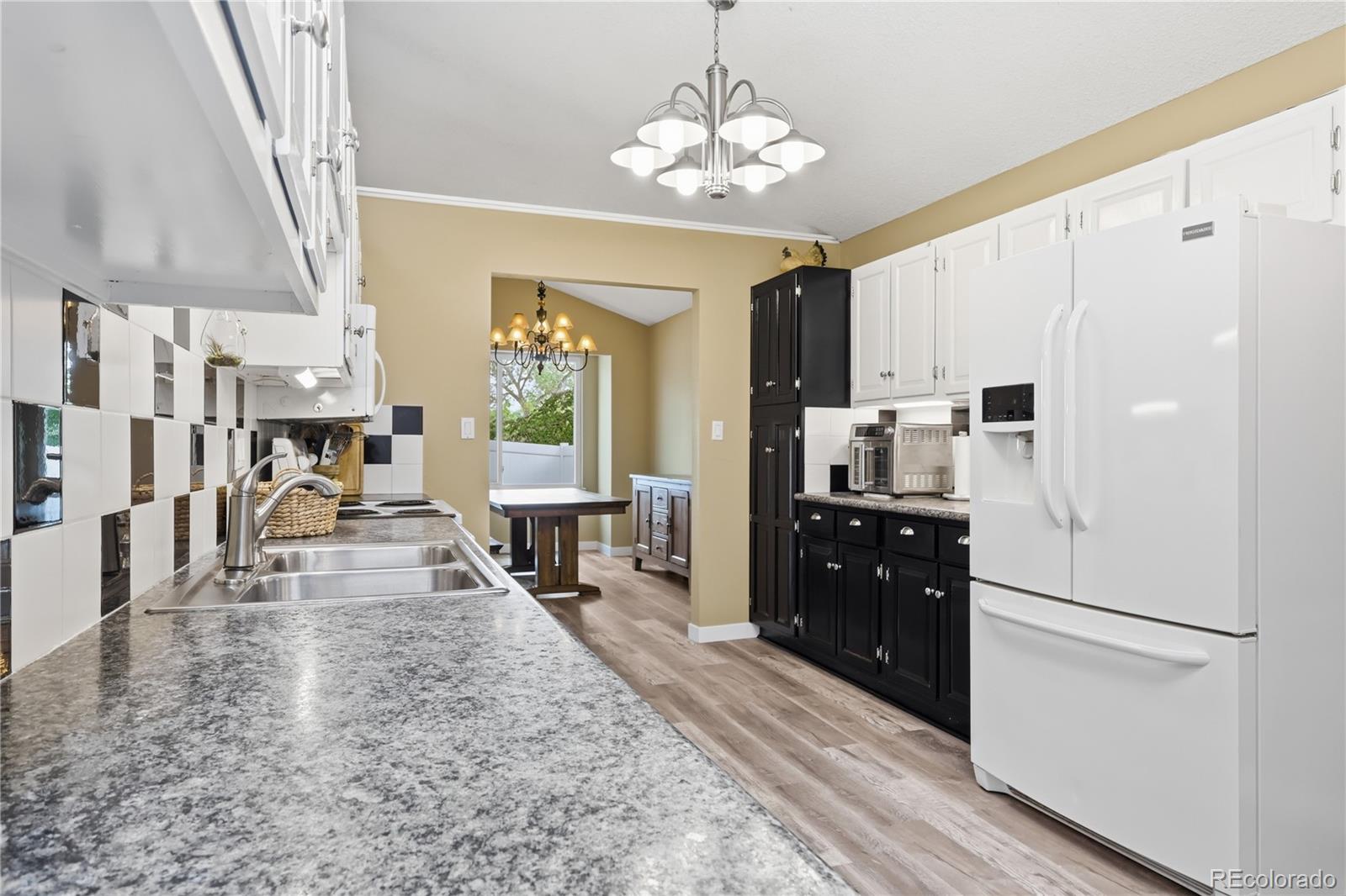 MLS Image #11 for 12054 e maple avenue,aurora, Colorado