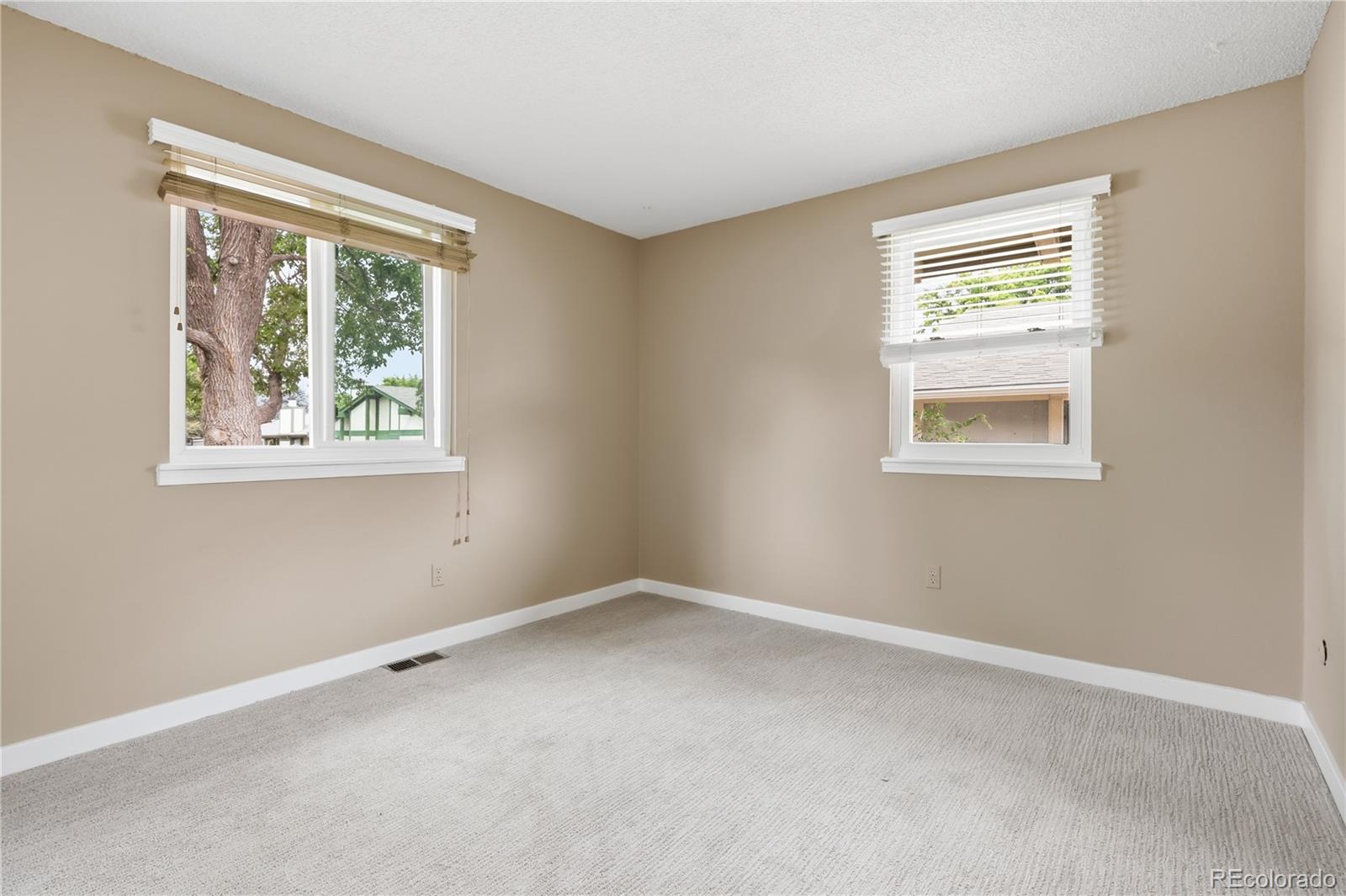 MLS Image #19 for 12054 e maple avenue,aurora, Colorado