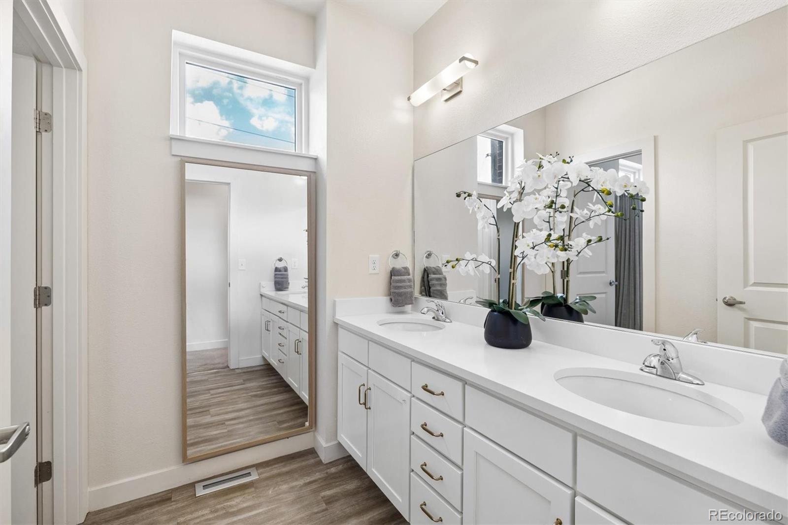 MLS Image #11 for 790  24th street ,denver, Colorado