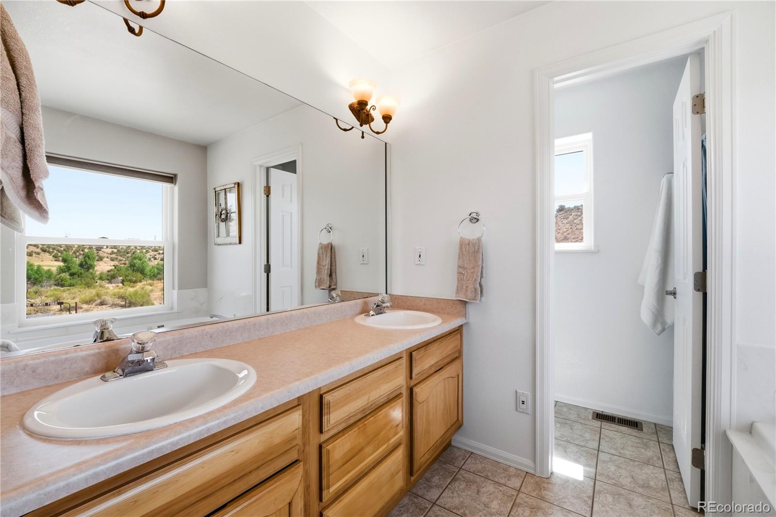 MLS Image #32 for 570  valley drive,penrose, Colorado