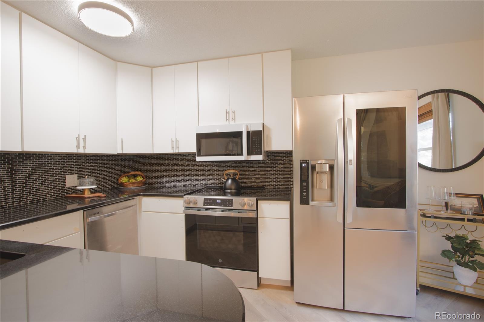 MLS Image #6 for 2150 s vaughn way,aurora, Colorado