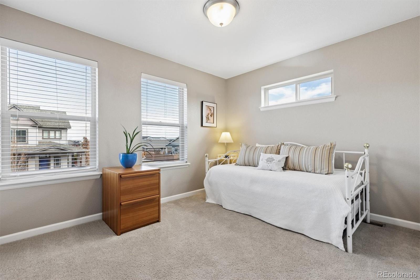 MLS Image #13 for 9340 e 58th avenue,denver, Colorado