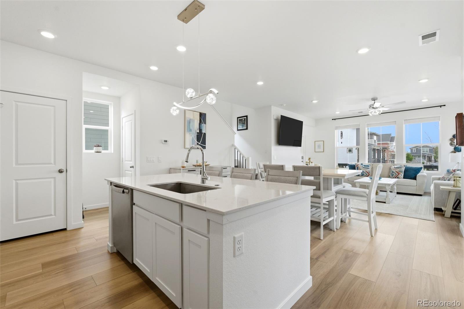 MLS Image #4 for 630  aspen avenue,bennett, Colorado