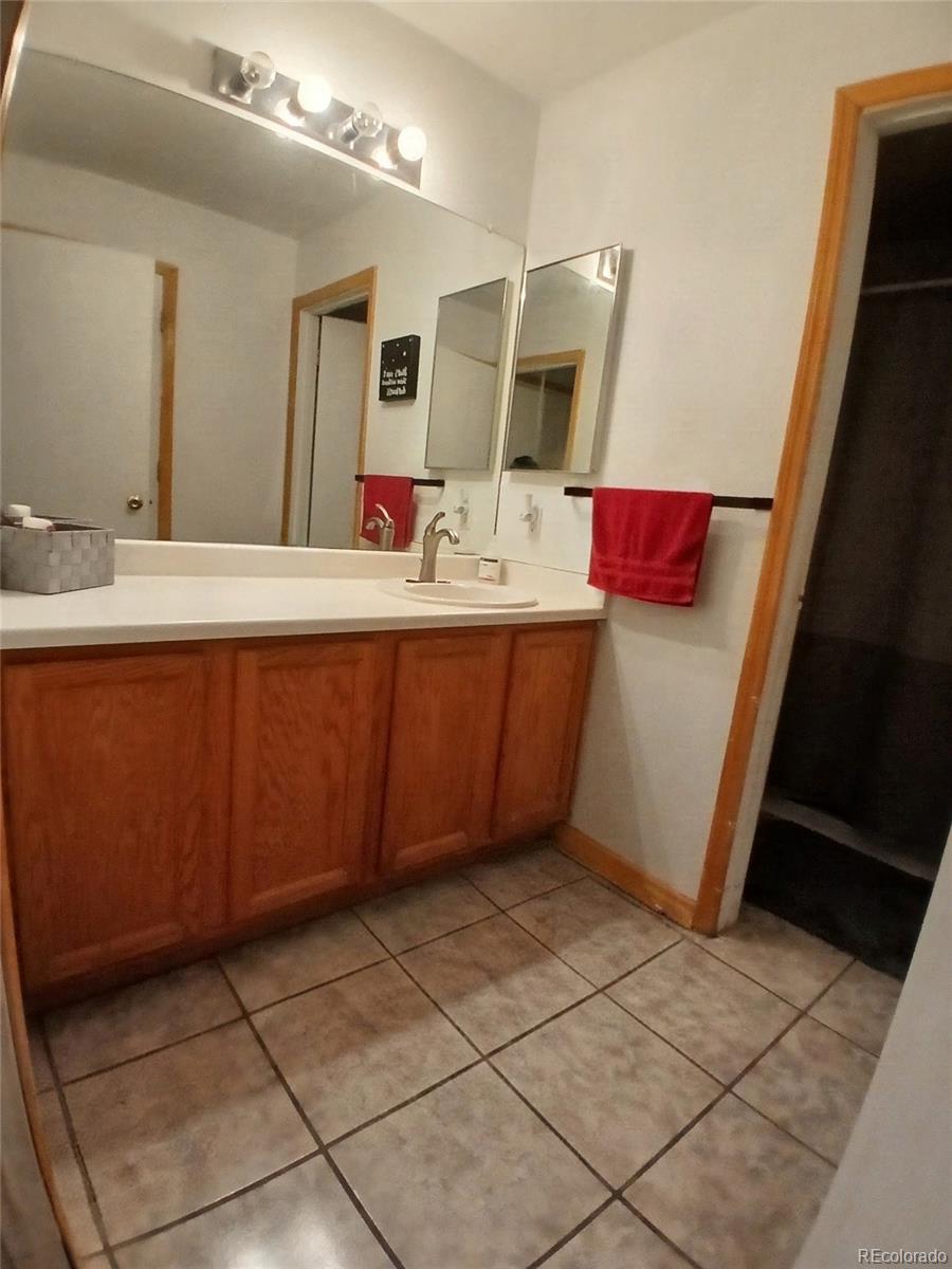 MLS Image #9 for 15644 e 50th avenue,denver, Colorado