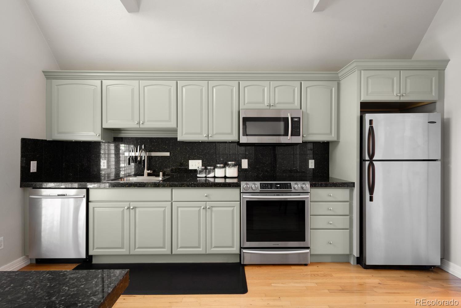 MLS Image #16 for 1101  gaylord street,denver, Colorado