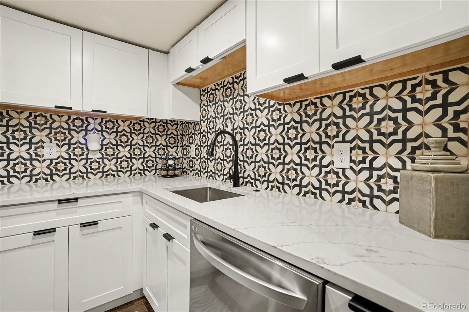 MLS Image #18 for 339 s bryant street,denver, Colorado