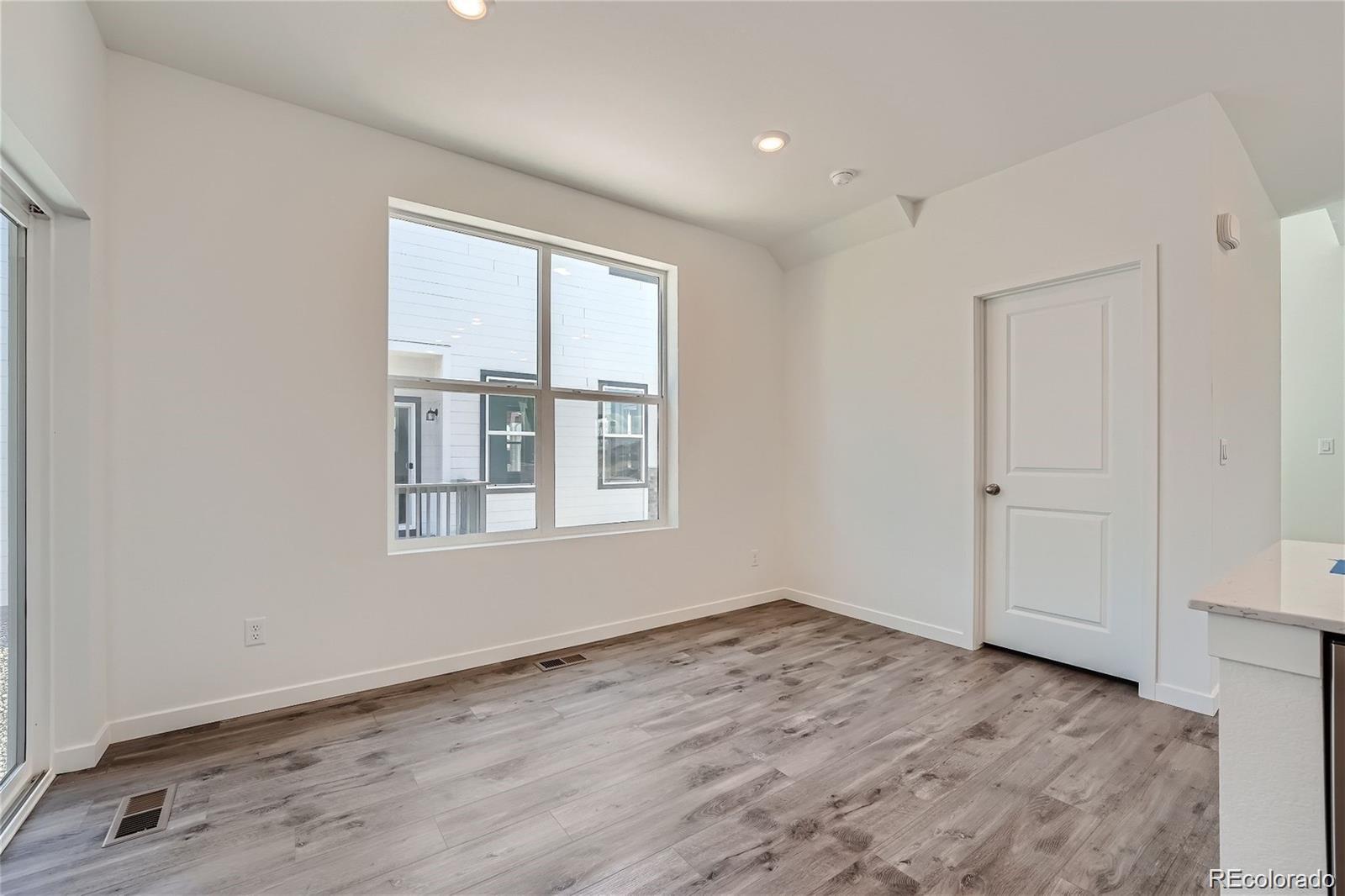 MLS Image #11 for 525  aspen avenue,bennett, Colorado