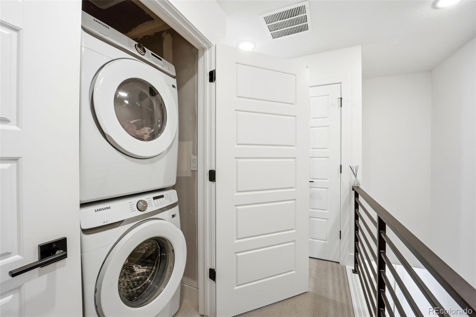 MLS Image #13 for 2004 s holly street 1,denver, Colorado