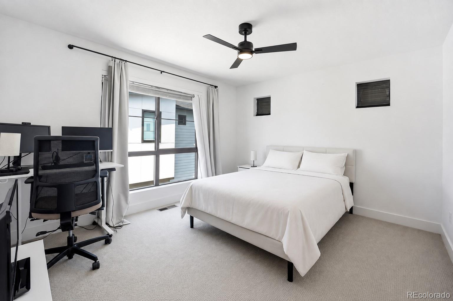 MLS Image #14 for 2004 s holly street 1,denver, Colorado