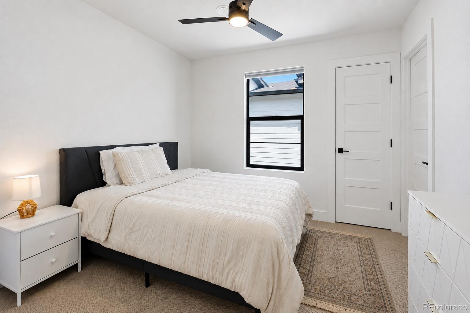 MLS Image #18 for 2004 s holly street 1,denver, Colorado