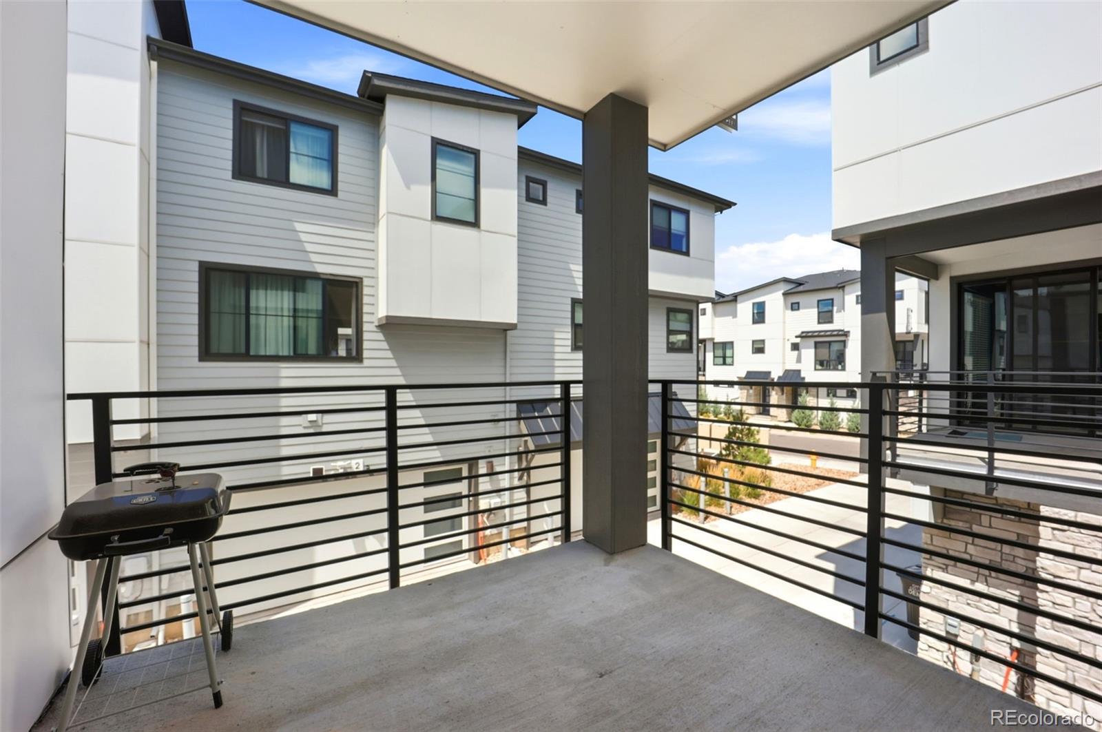 MLS Image #20 for 2004 s holly street 1,denver, Colorado
