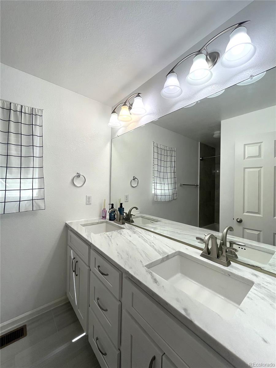 MLS Image #21 for 4722 s picadilly court,aurora, Colorado