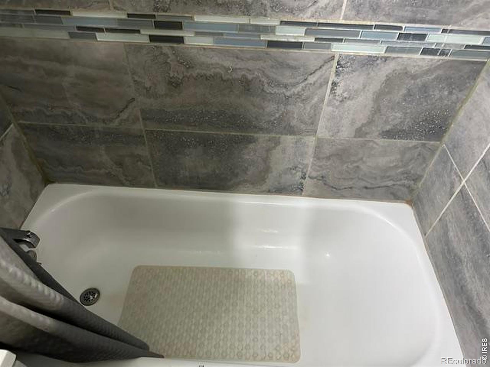 MLS Image #14 for 3620  carson court,evans, Colorado