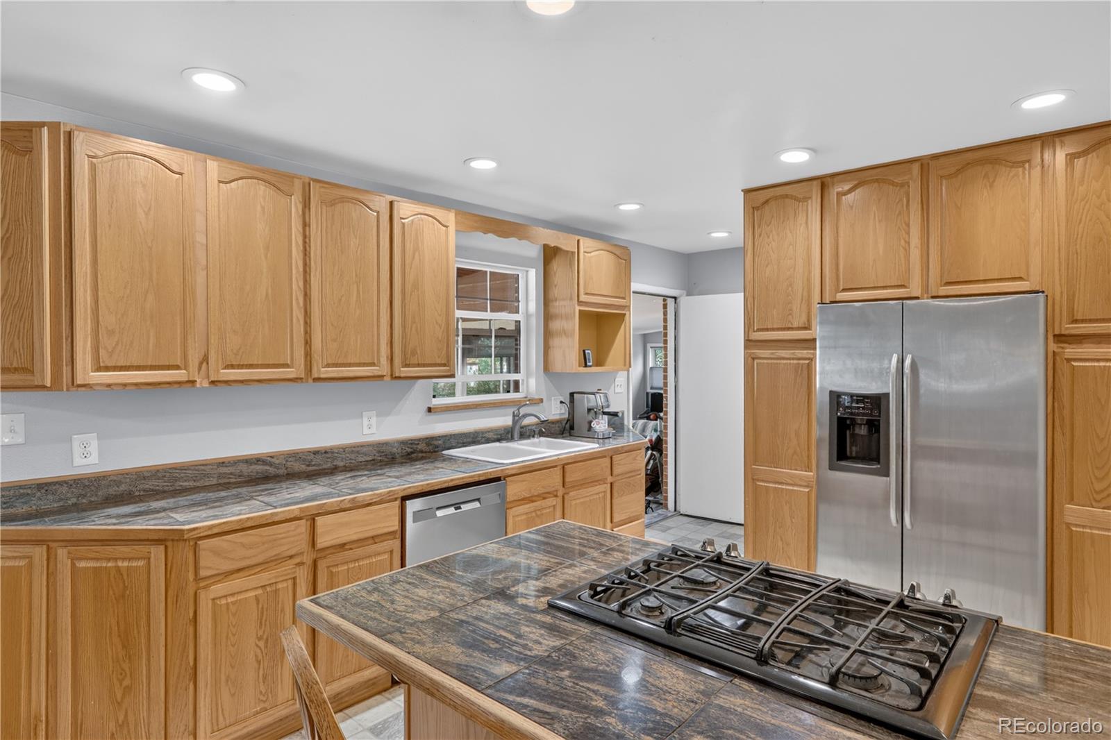 MLS Image #11 for 4977 s perry street,littleton, Colorado