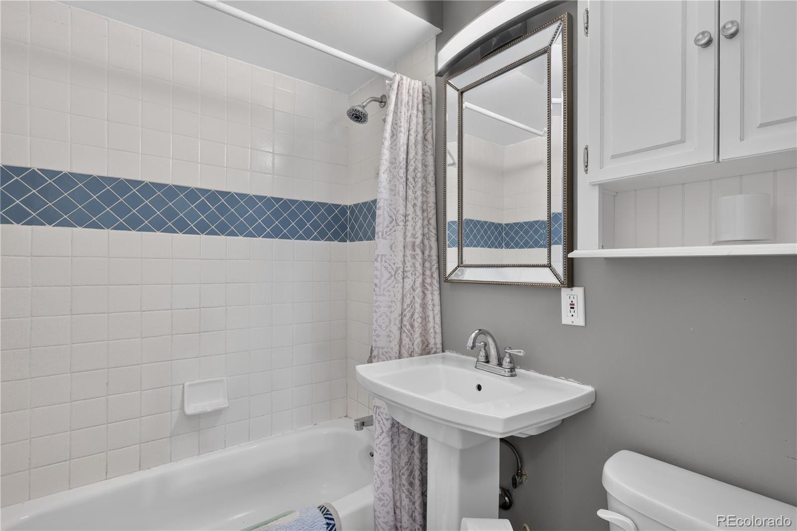 MLS Image #17 for 4977 s perry street,littleton, Colorado