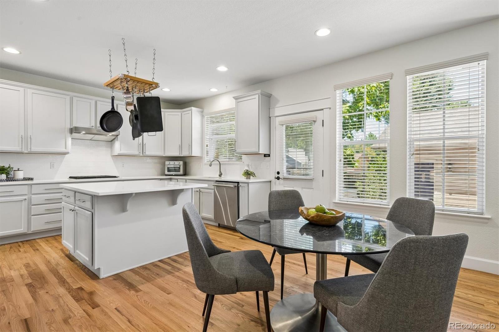 MLS Image #9 for 8775 e 28th avenue,denver, Colorado