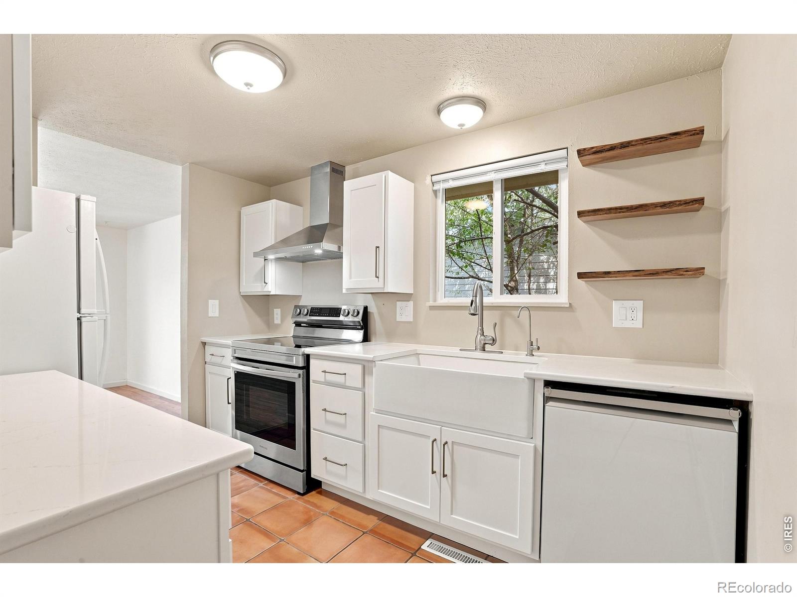 MLS Image #10 for 942  granite court,longmont, Colorado