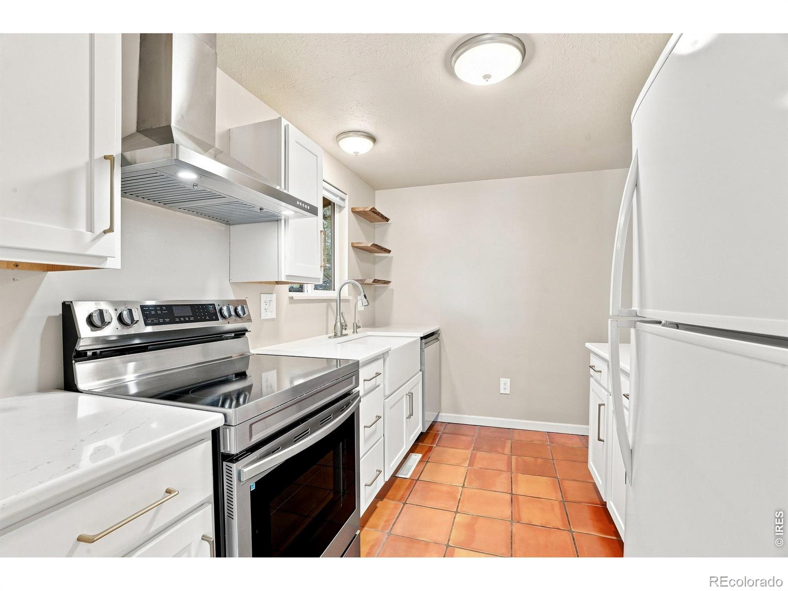 MLS Image #11 for 942  granite court,longmont, Colorado