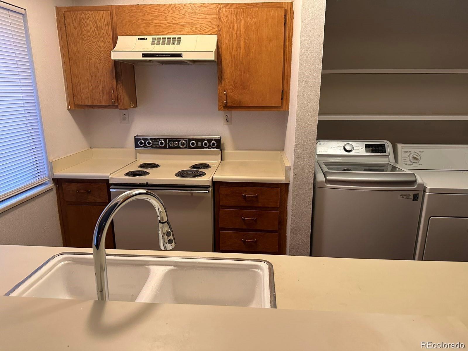 MLS Image #3 for 10650 e tennessee avenue 101,aurora, Colorado