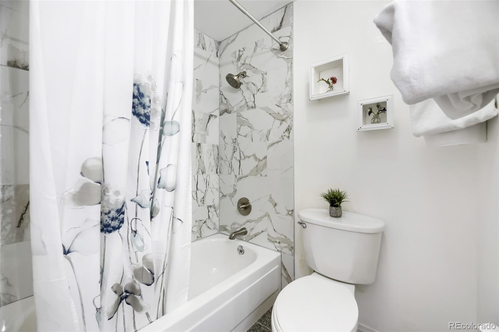 MLS Image #16 for 7533 w ottawa place,littleton, Colorado