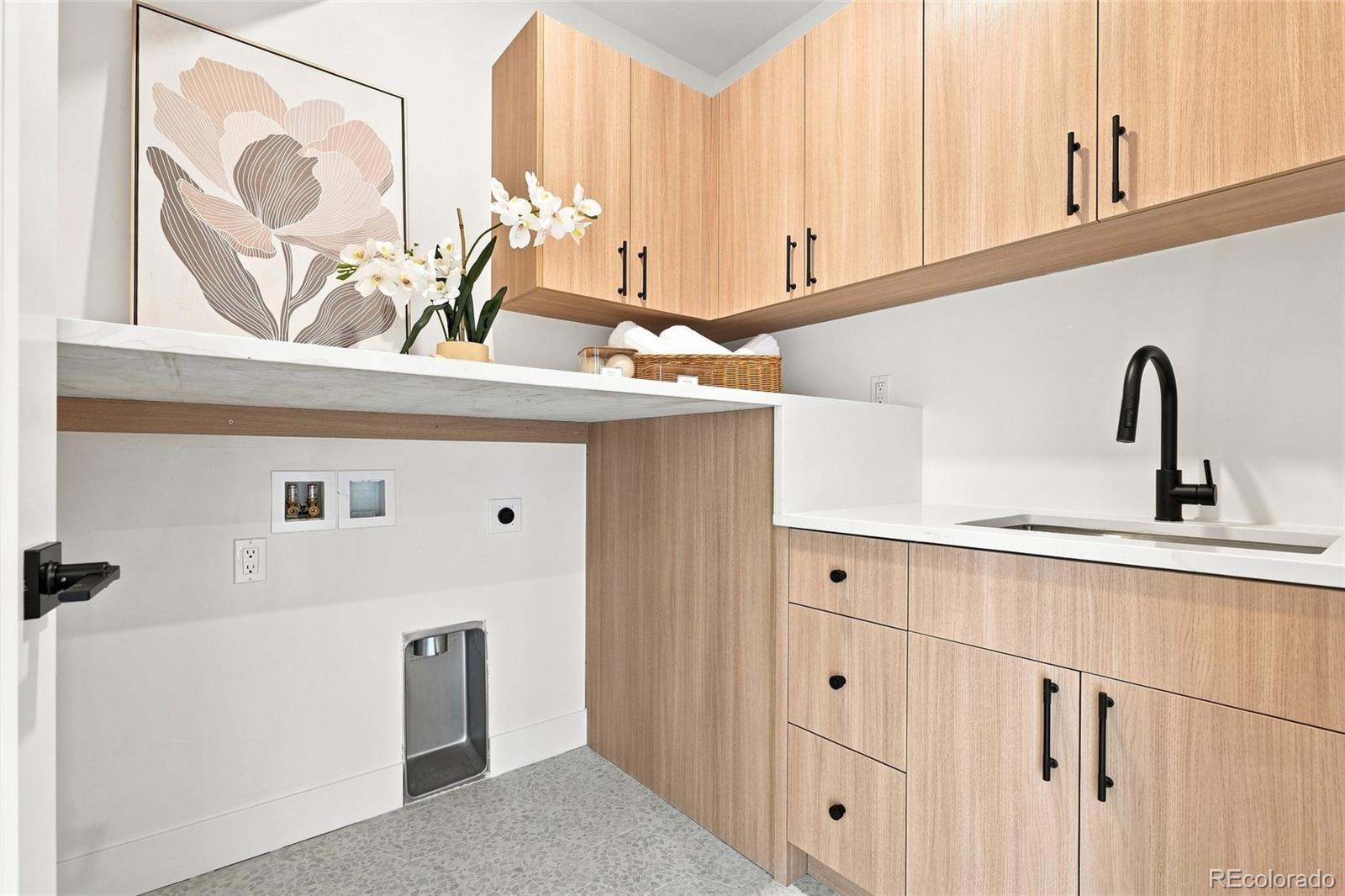MLS Image #30 for 1479 s pennsylvania street,denver, Colorado