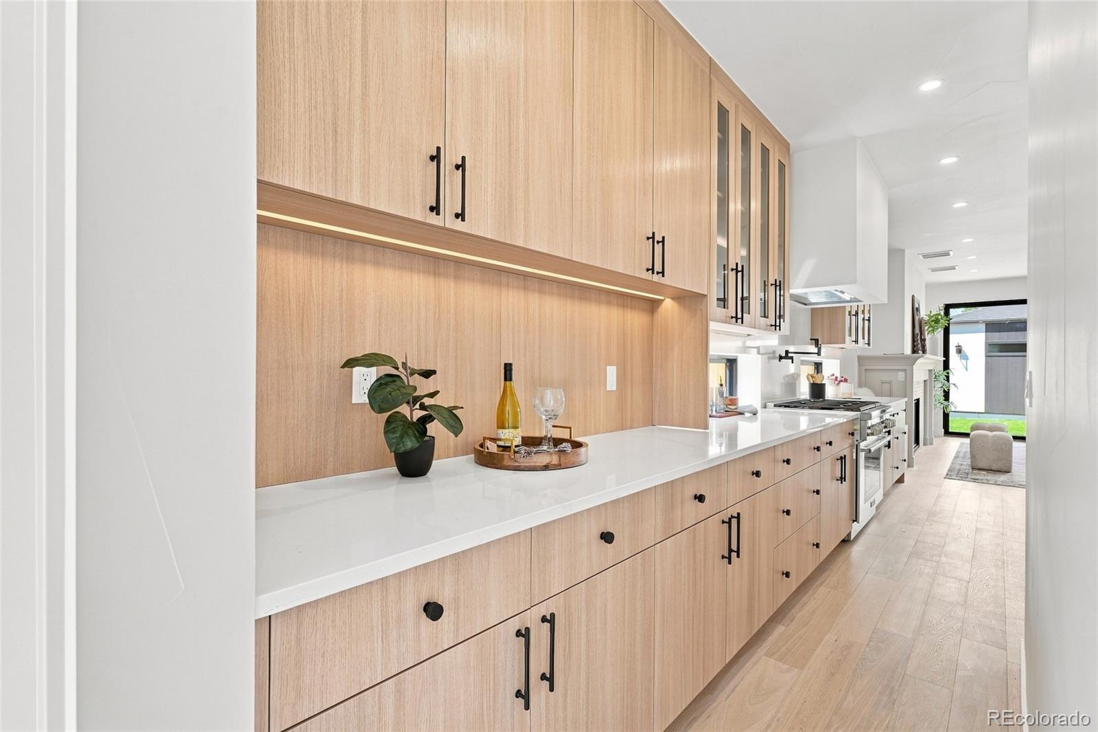 MLS Image #8 for 1479 s pennsylvania street,denver, Colorado