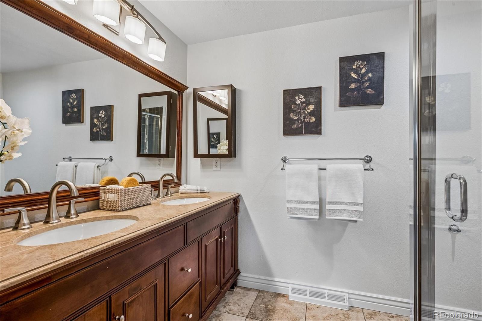 MLS Image #22 for 3924 s wabash street,denver, Colorado