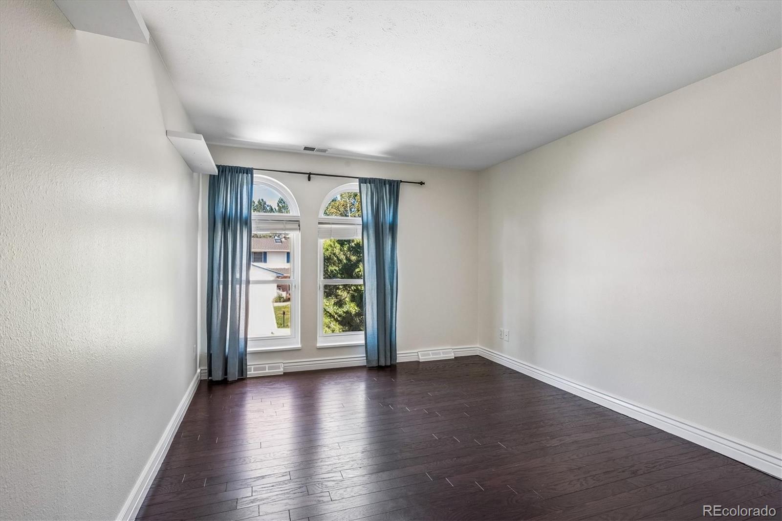 MLS Image #23 for 3924 s wabash street,denver, Colorado