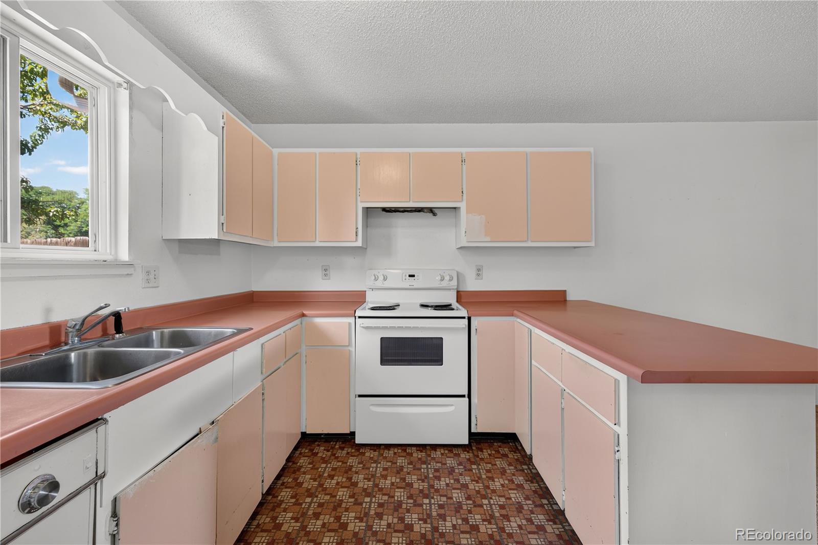 MLS Image #10 for 1264 s reed street,denver, Colorado