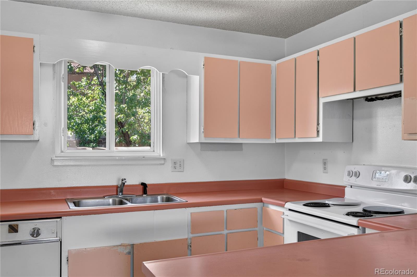 MLS Image #9 for 1264 s reed street,denver, Colorado