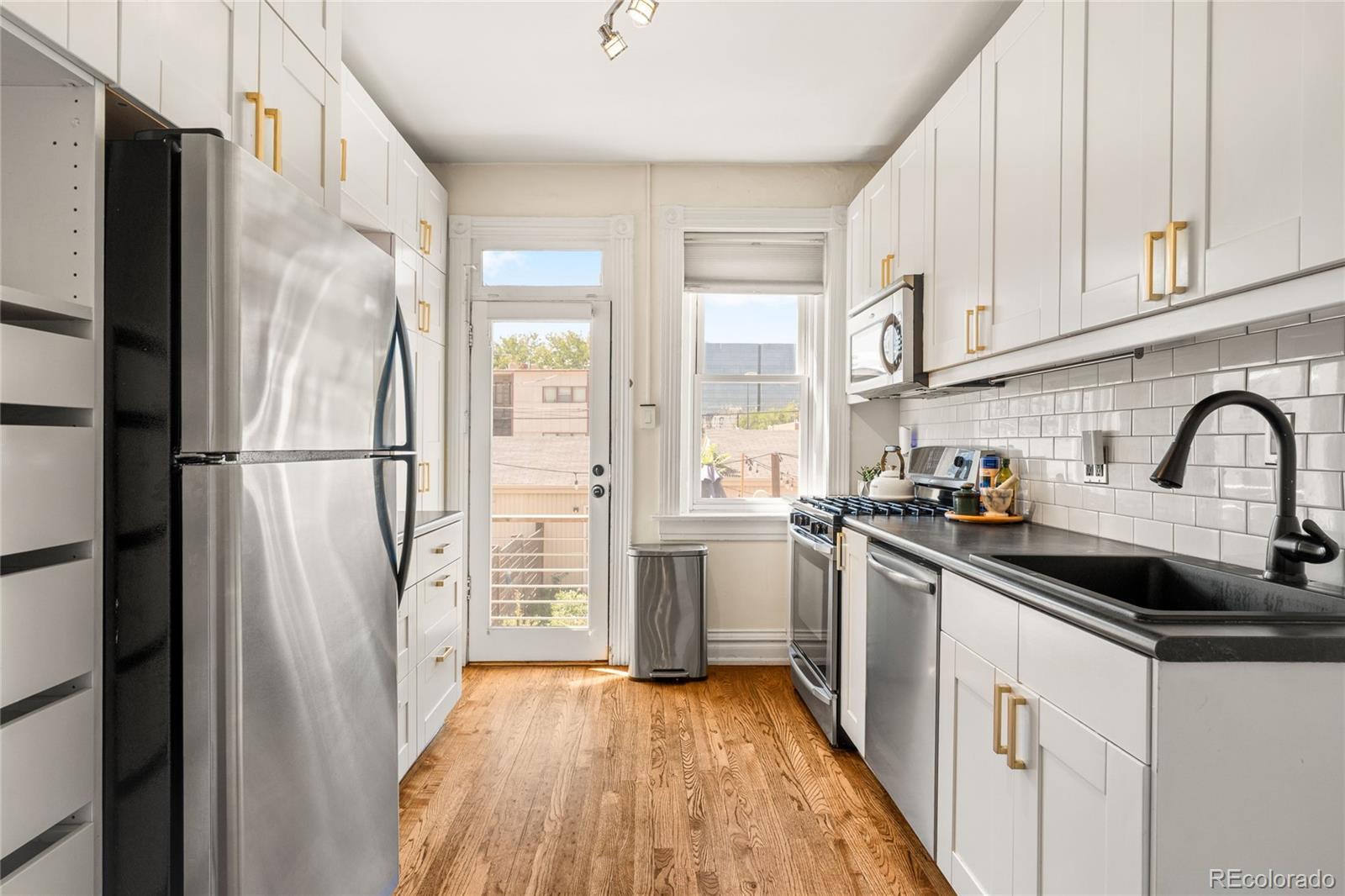MLS Image #13 for 717  logan street,denver, Colorado
