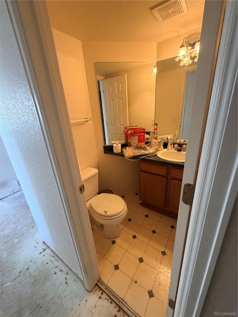 MLS Image #15 for 19555 e tufts circle,aurora, Colorado