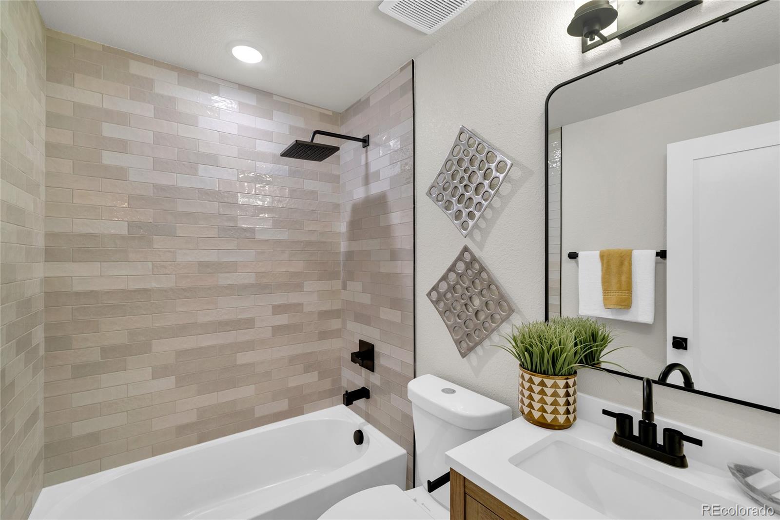 MLS Image #29 for 1725  forest street parkway,denver, Colorado