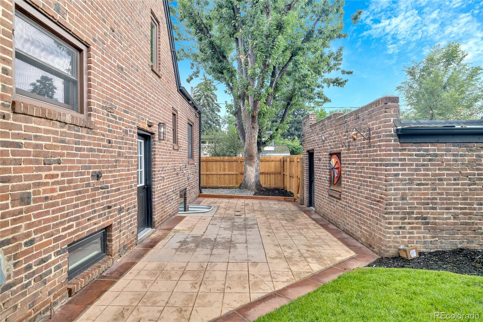 MLS Image #40 for 1725  forest street parkway,denver, Colorado