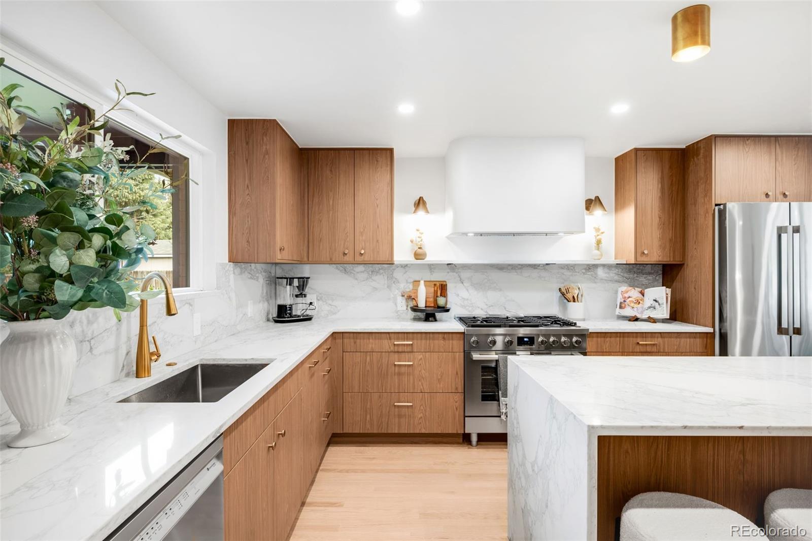 MLS Image #3 for 3253 s columbine street,denver, Colorado