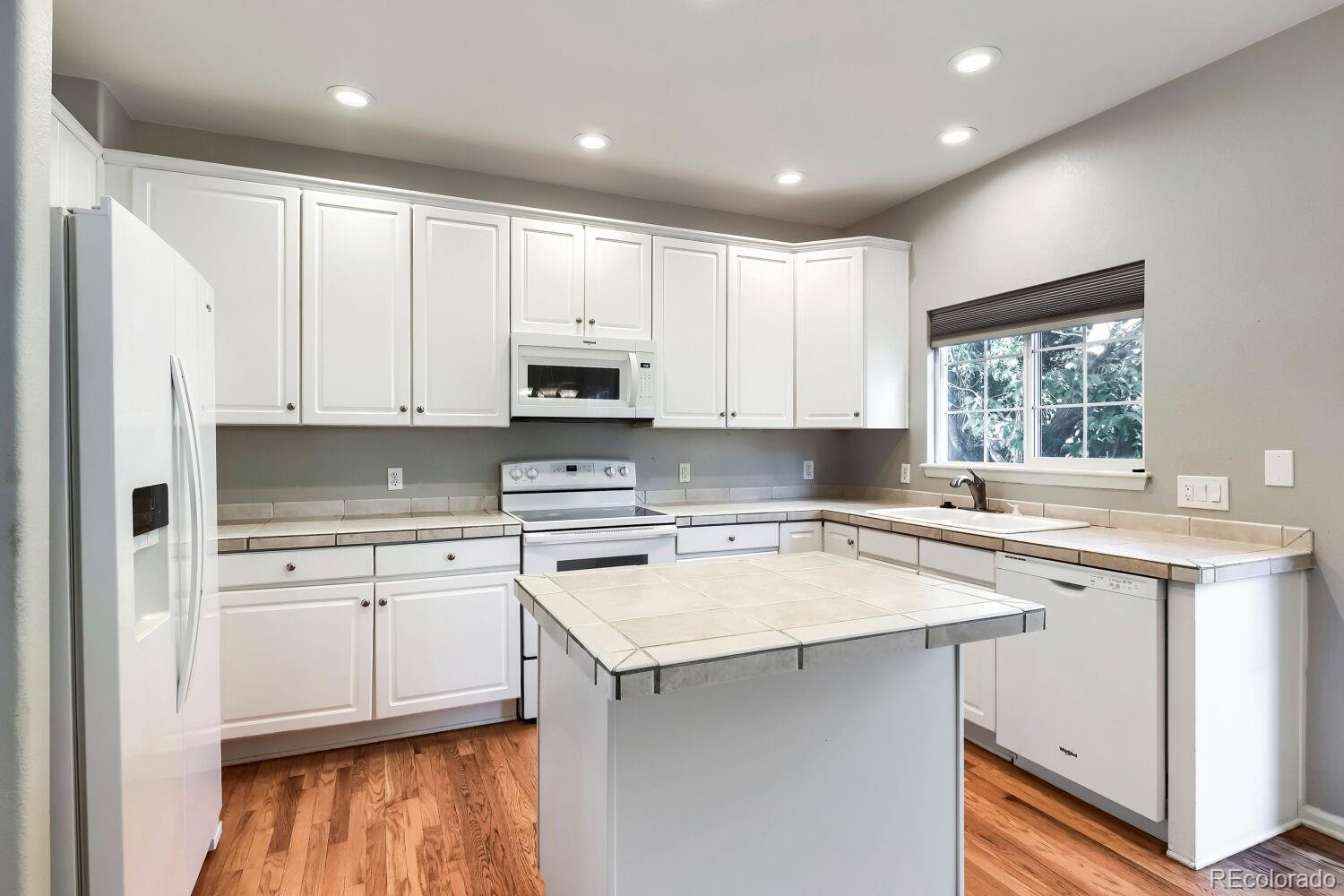 MLS Image #5 for 9889  thornbury way,littleton, Colorado