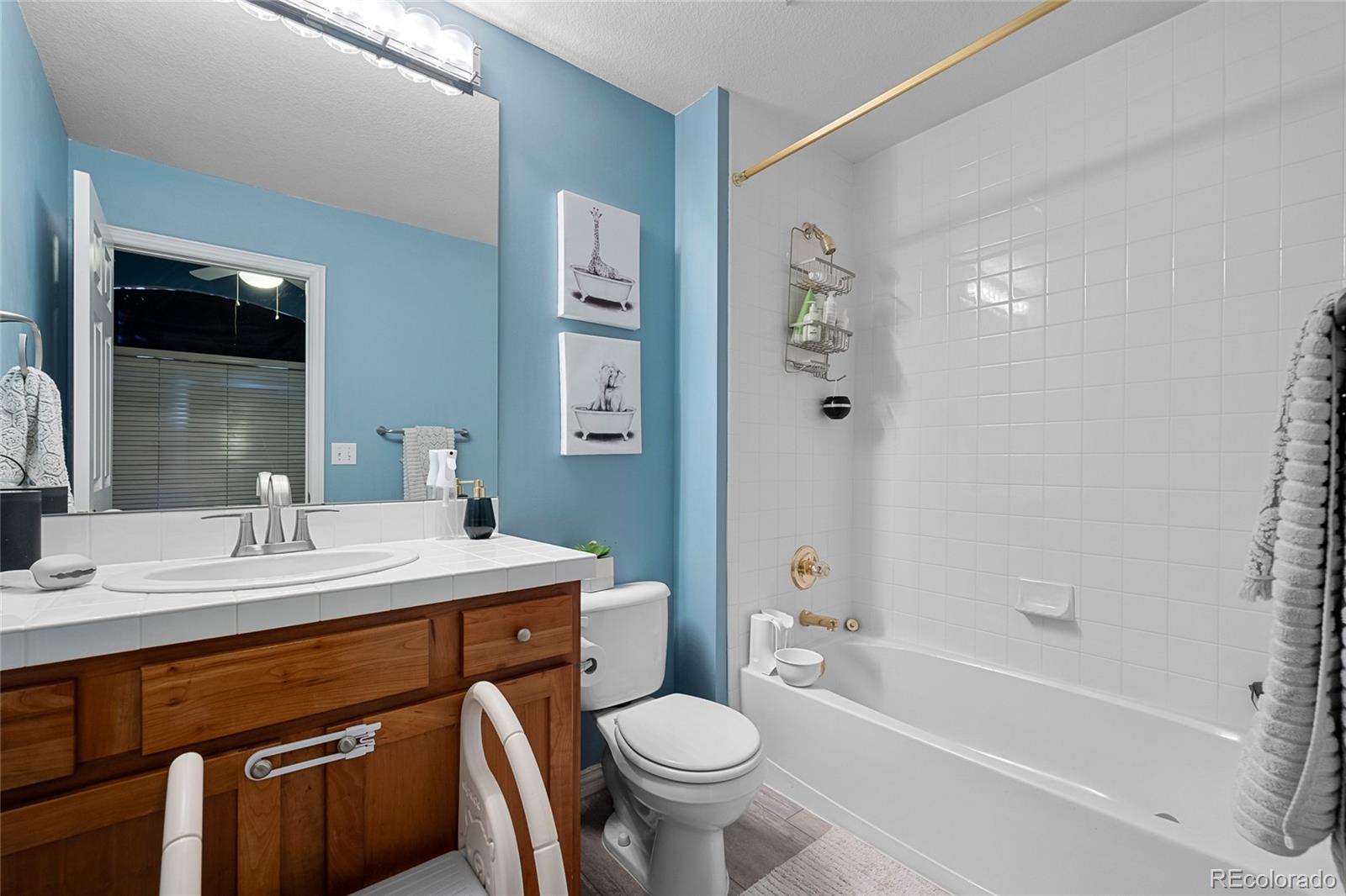 MLS Image #21 for 1011 s valentia street,denver, Colorado