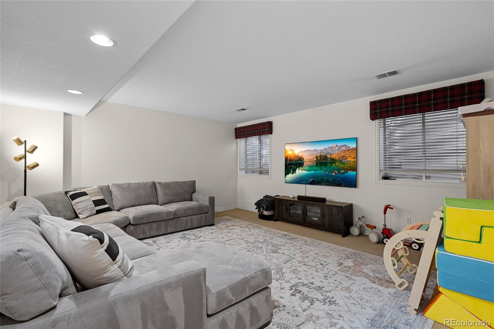MLS Image #22 for 1011 s valentia street,denver, Colorado