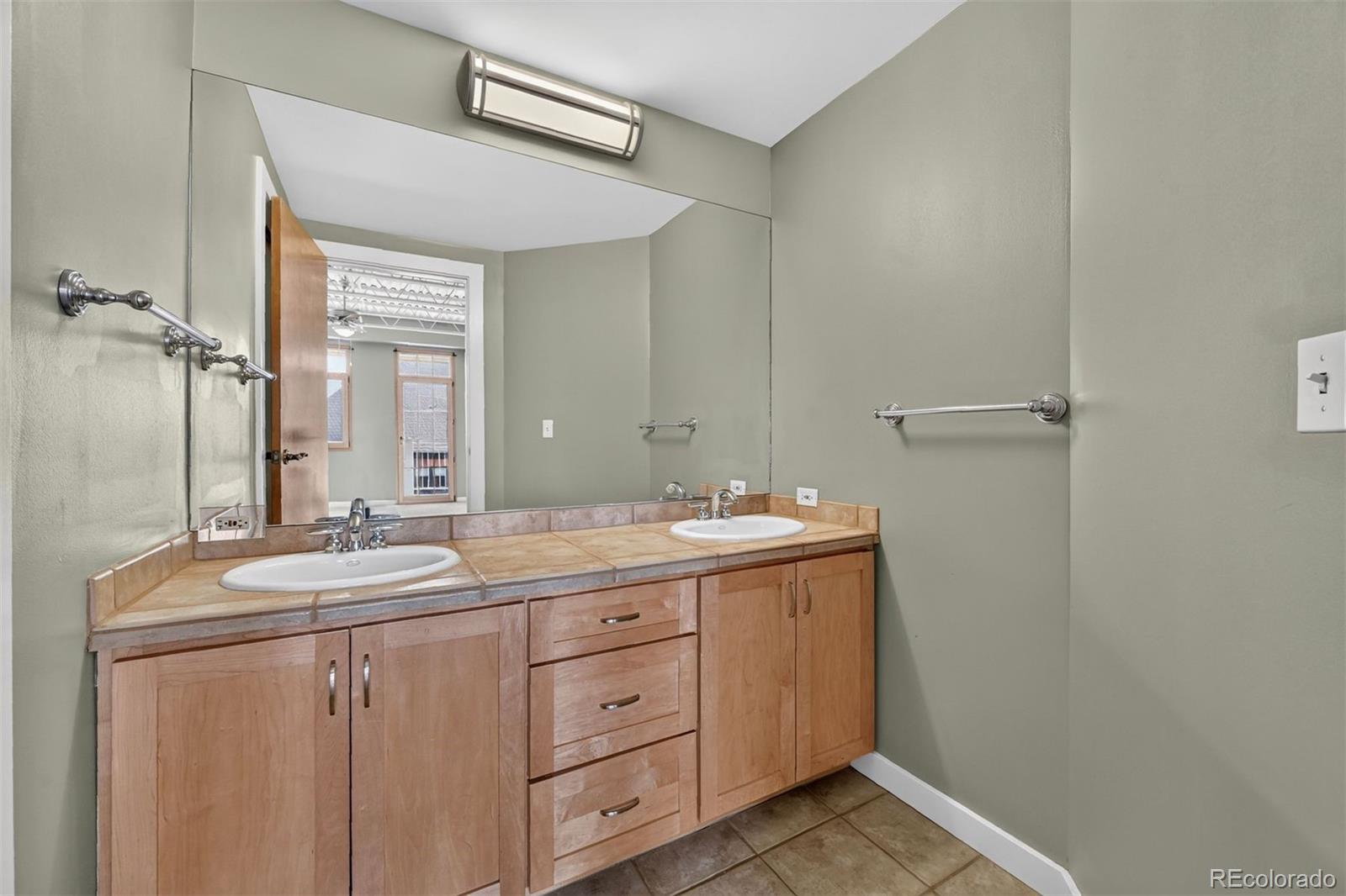 MLS Image #13 for 201 e las animas street,colorado springs, Colorado