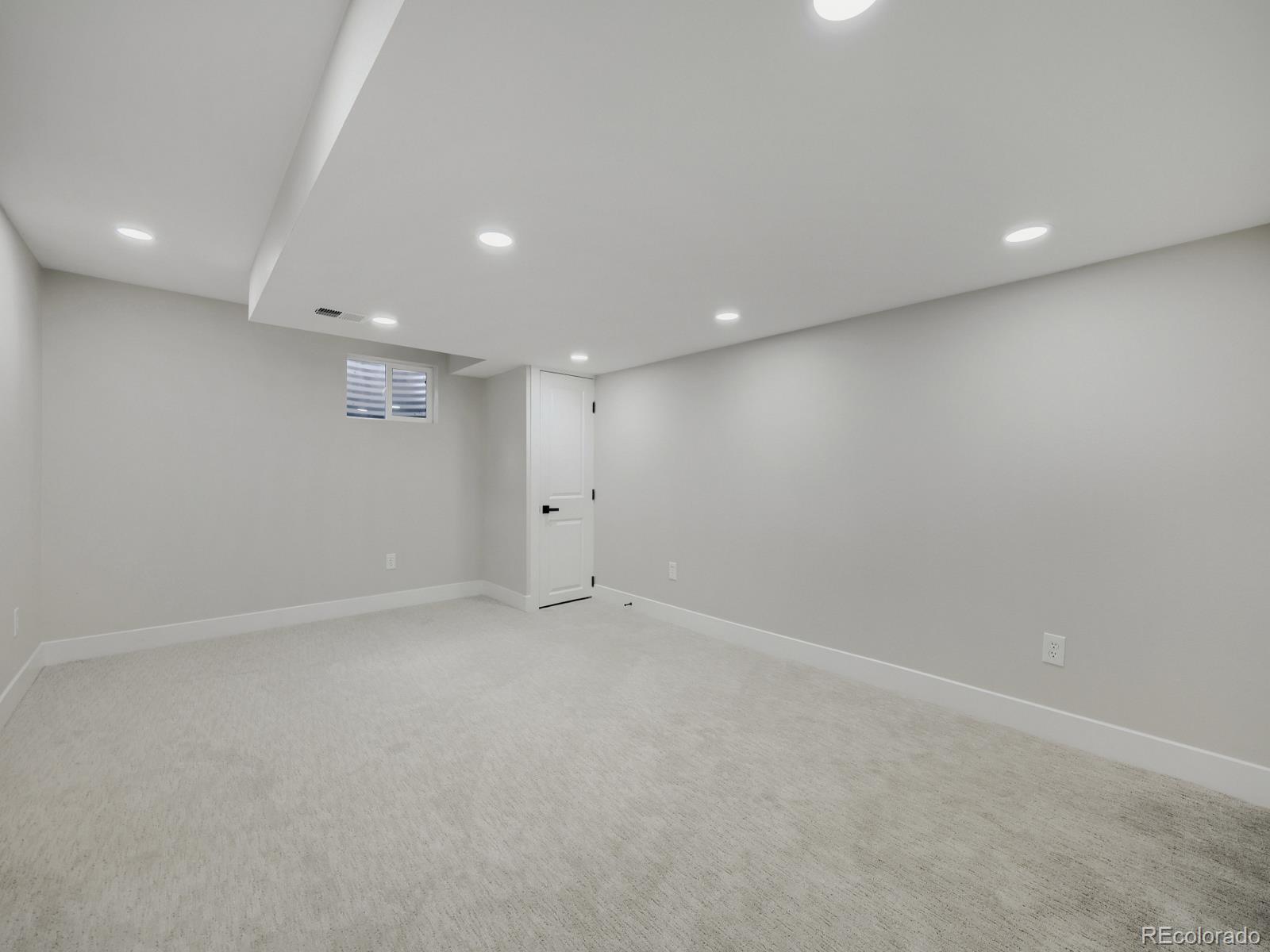 MLS Image #23 for 7555 s madison circle,littleton, Colorado