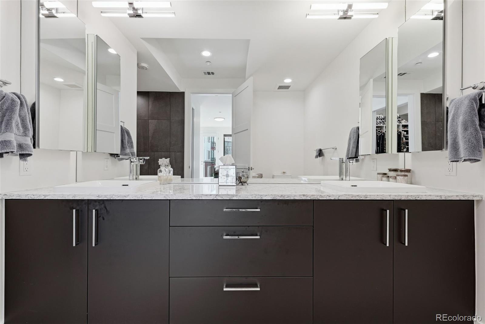 MLS Image #29 for 825  bellaire street,denver, Colorado