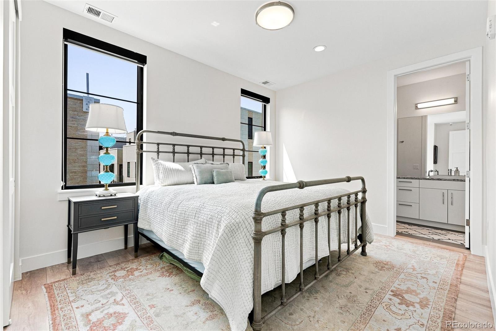 MLS Image #31 for 825  bellaire street,denver, Colorado