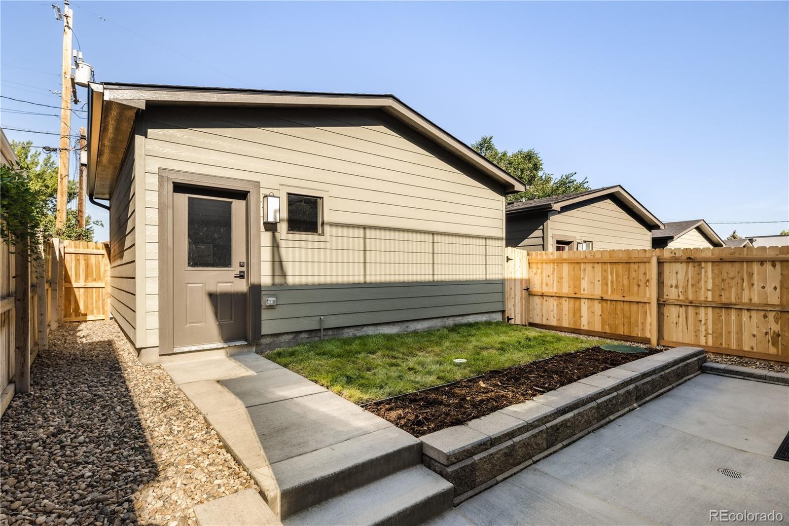 MLS Image #41 for 1619  yates street,denver, Colorado