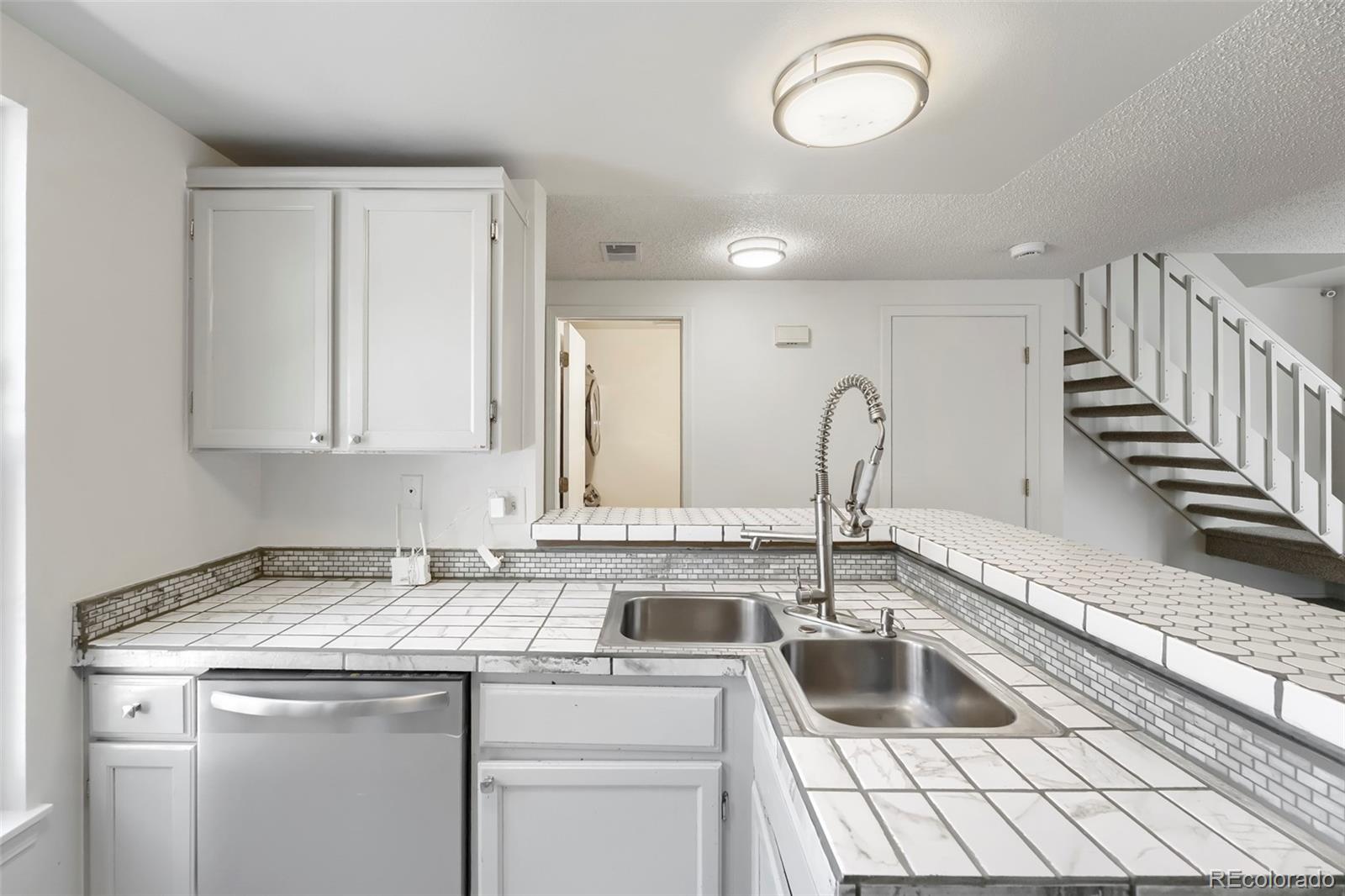 MLS Image #12 for 1543 s ouray circle,aurora, Colorado
